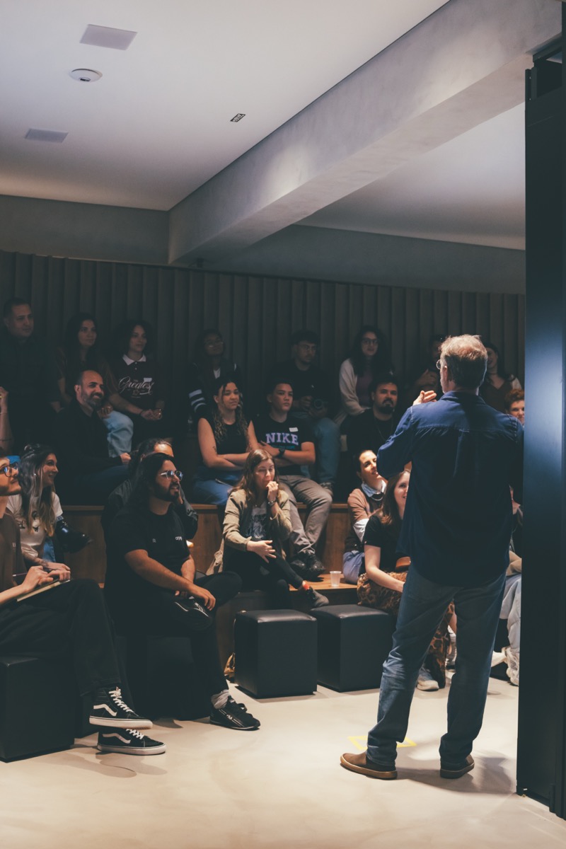 Pedro Gravena apresenta no REVERB da Arpejo